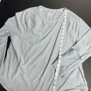 Athletic long sleeve top